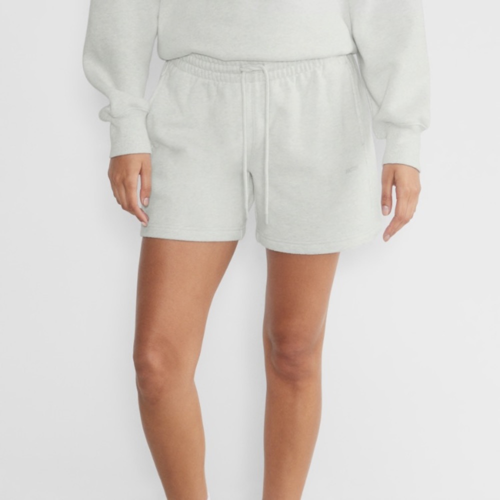 Aritzia TNA Cozy Fleece Boyfriend Mid-Thigh Sweatshort